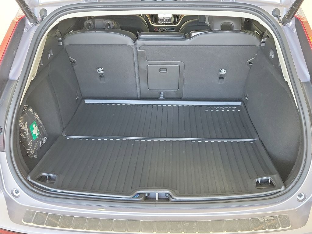 2026 Volvo V60 Cross Country B5 Plus