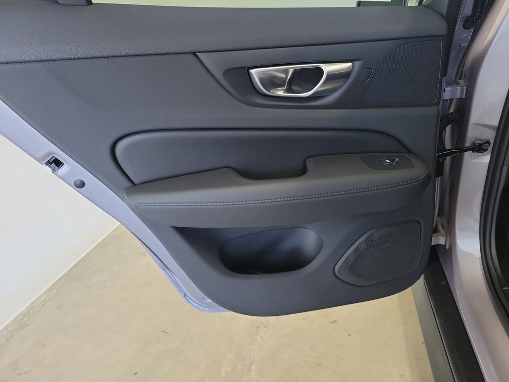 2026 Volvo V60 Cross Country B5 Plus