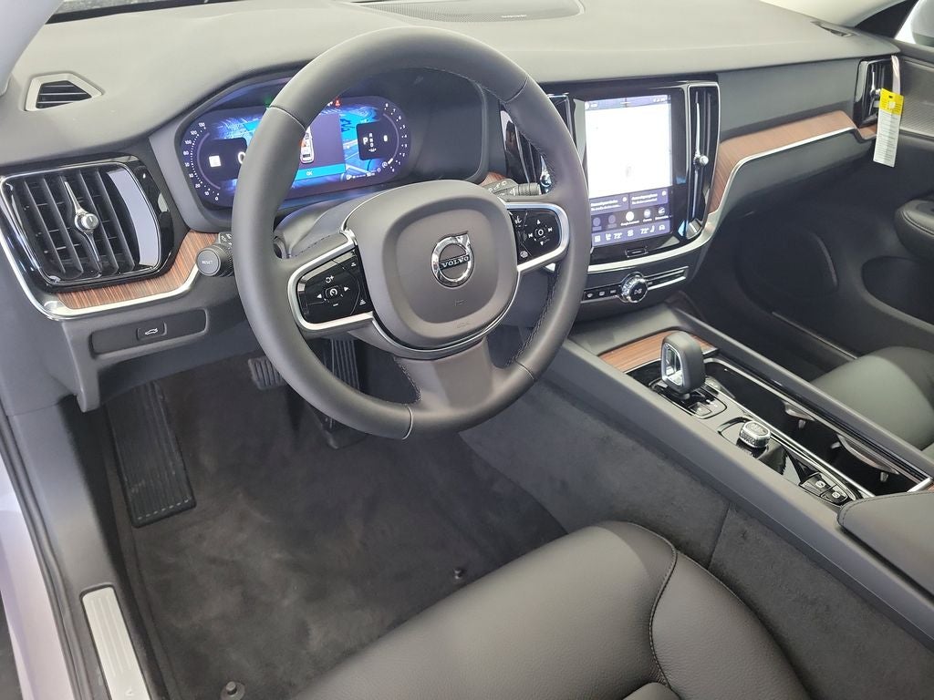 2026 Volvo V60 Cross Country B5 Plus