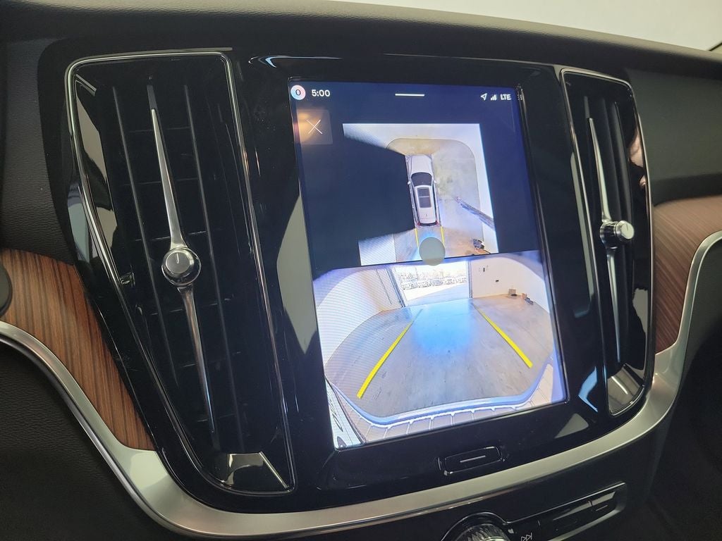 2026 Volvo V60 Cross Country B5 Plus