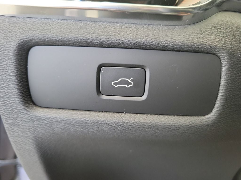 2026 Volvo V60 Cross Country B5 Plus