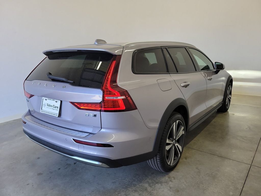 2026 Volvo V60 Cross Country B5 Plus
