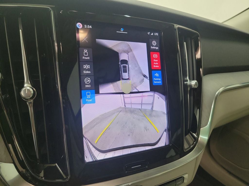 2026 Volvo V60 Cross Country B5 Plus