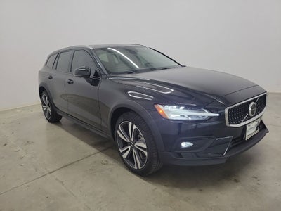 2026 Volvo V60 Cross Country B5 Plus