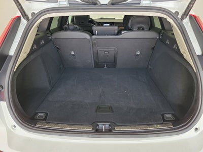 2025 Volvo V60 Cross Country B5 Plus