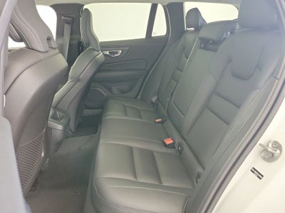 2025 Volvo V60 Cross Country B5 Plus