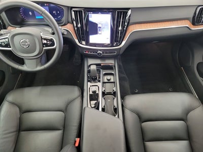 2025 Volvo V60 Cross Country B5 Plus