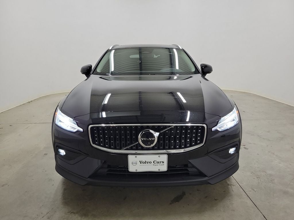 2026 Volvo V60 Cross Country B5 Plus