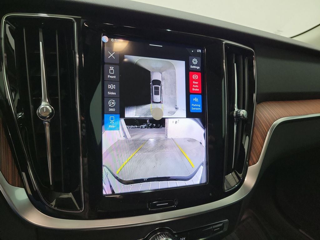 2026 Volvo V60 Cross Country B5 Plus