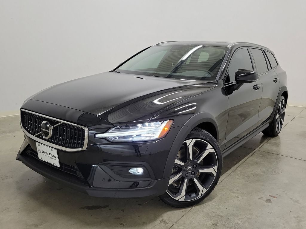 2026 Volvo V60 Cross Country B5 Plus