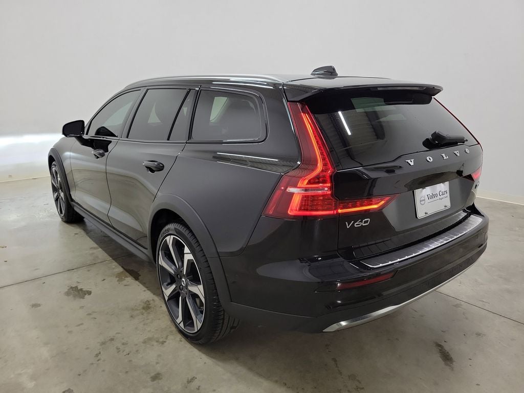 2026 Volvo V60 Cross Country B5 Plus