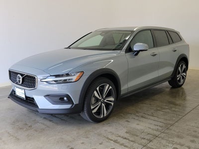 2026 Volvo V60 Cross Country B5 Plus