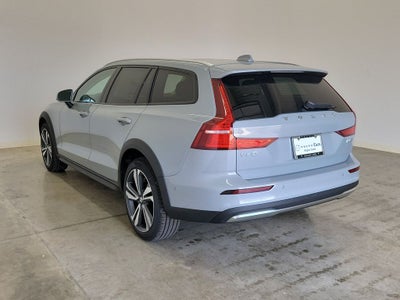 2026 Volvo V60 Cross Country B5 Plus
