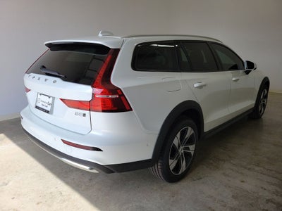 2026 Volvo V60 Cross Country B5 Plus