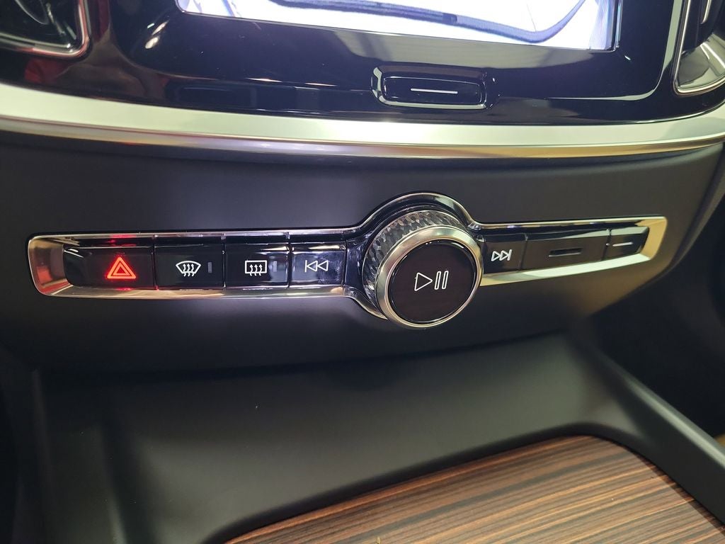 2026 Volvo V60 Cross Country B5 Ultra