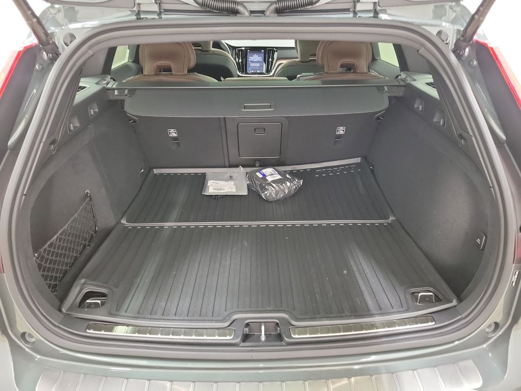 2026 Volvo V60 Cross Country B5 Ultra