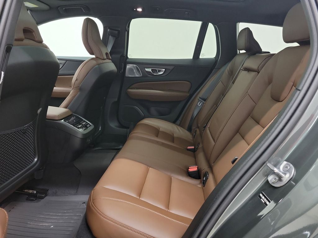 2026 Volvo V60 Cross Country B5 Ultra