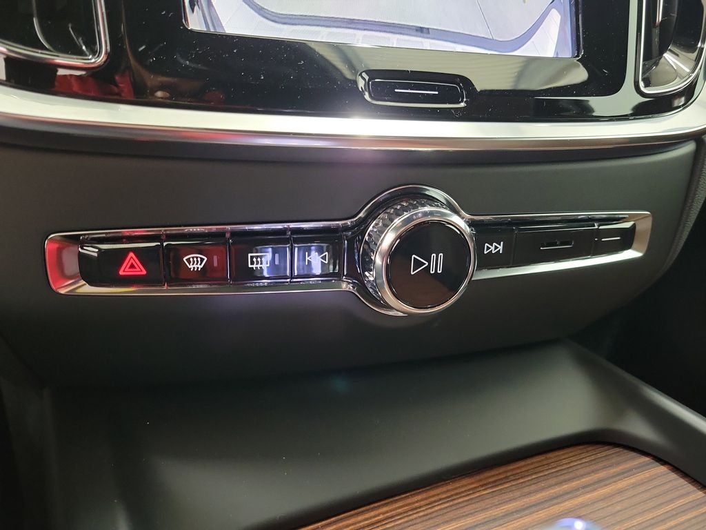 2026 Volvo V60 Cross Country B5 Ultra