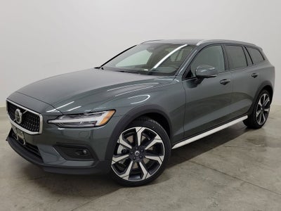 2026 Volvo V60 Cross Country B5 Ultra