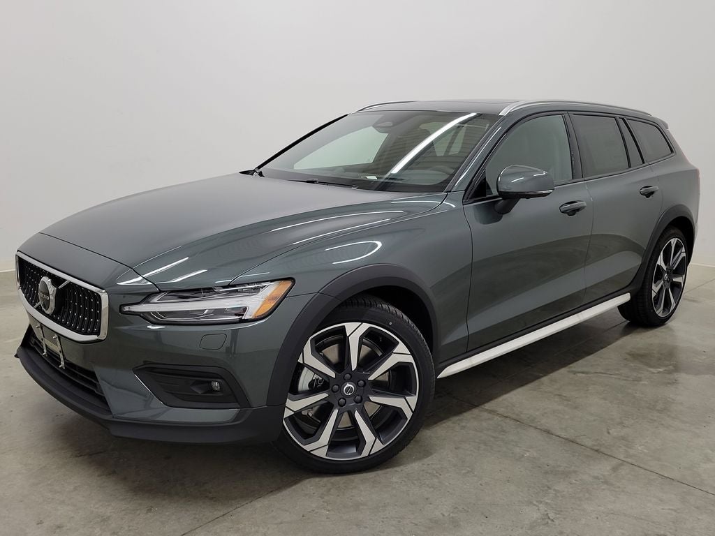 2026 Volvo V60 Cross Country B5 Ultra