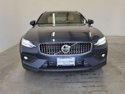 2026 Volvo V60 Cross Country B5 Ultra