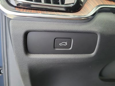 2026 Volvo V60 Cross Country B5 Ultra