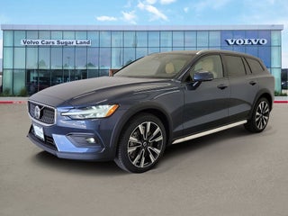 2026 Volvo V60 Cross Country B5 Ultra