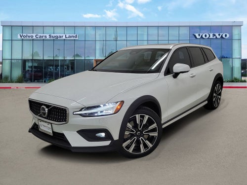 2026 Volvo V60 Cross Country B5 Ultra