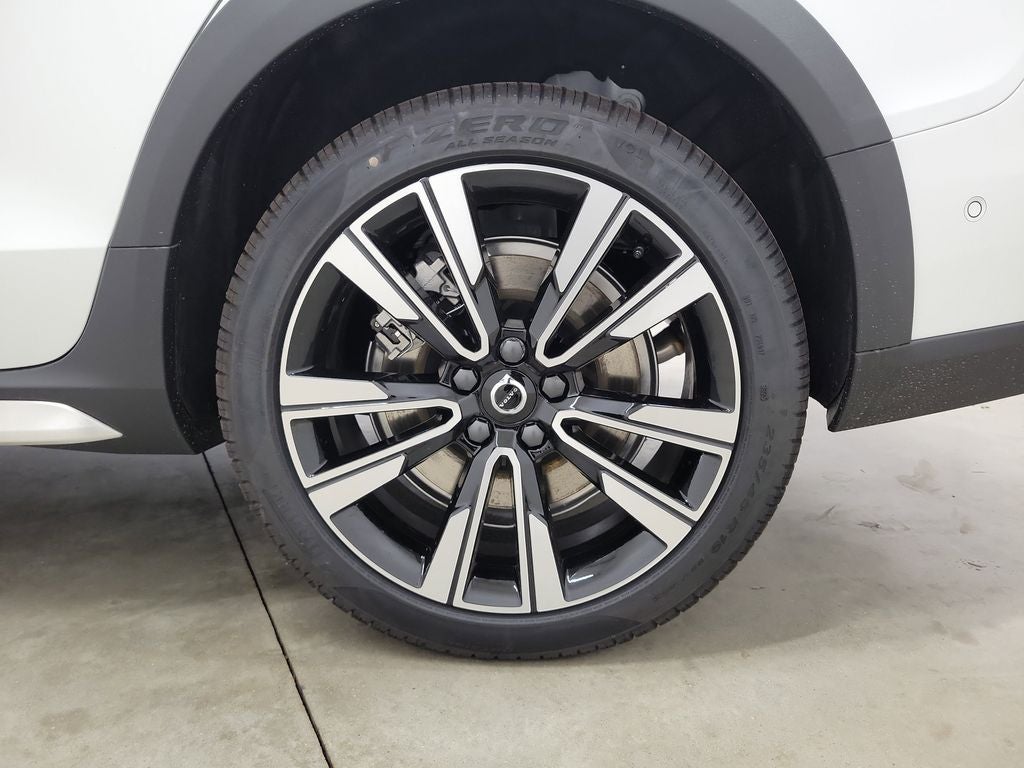 2026 Volvo V60 Cross Country B5 Ultra