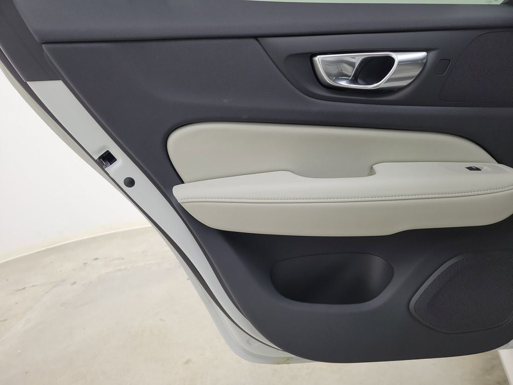 2026 Volvo V60 Cross Country B5 Ultra