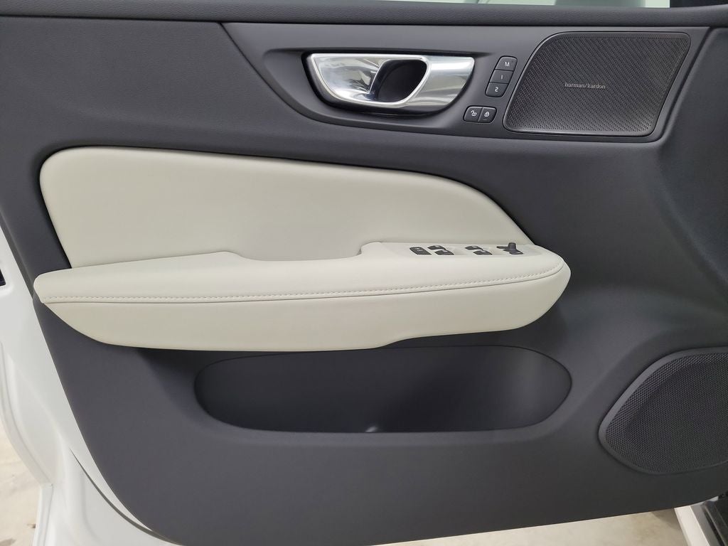 2026 Volvo V60 Cross Country B5 Ultra