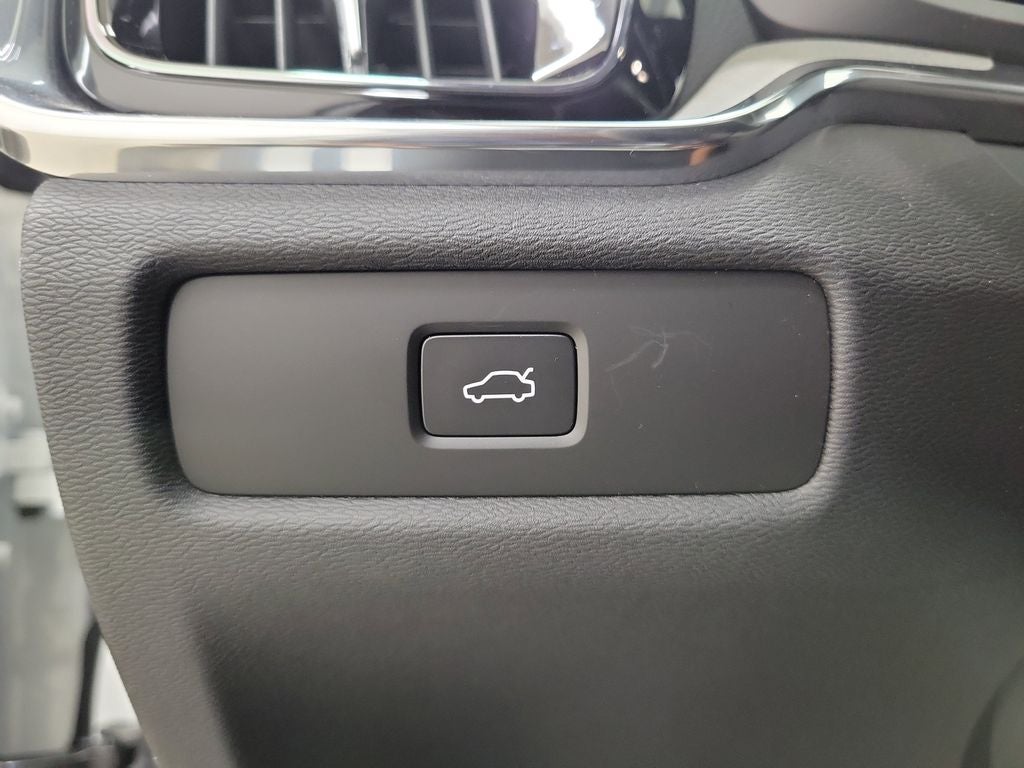 2026 Volvo V60 Cross Country B5 Ultra