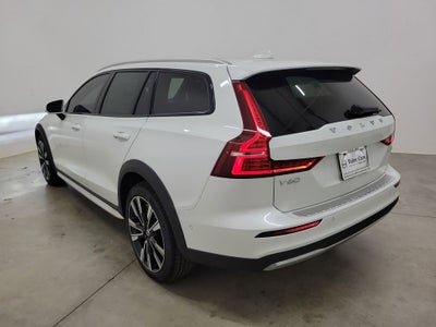 2026 Volvo V60 Cross Country B5 Ultra