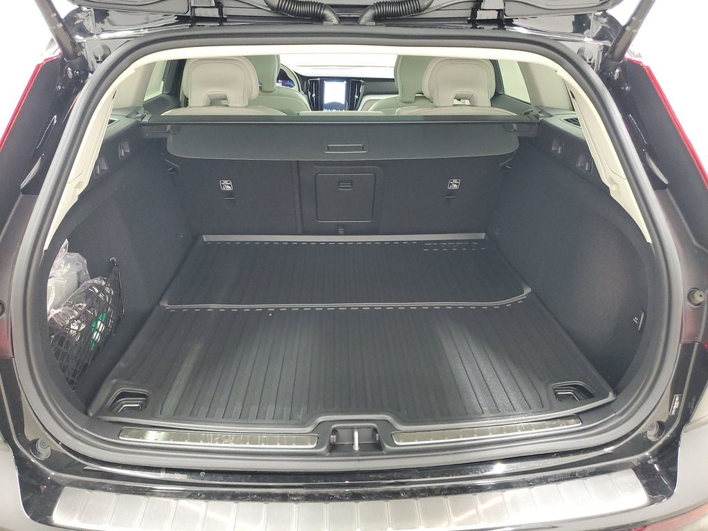 2025 Volvo V60 Cross Country AWD Ultra