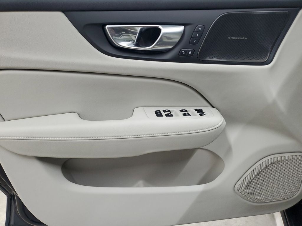 2025 Volvo V60 Cross Country AWD Ultra