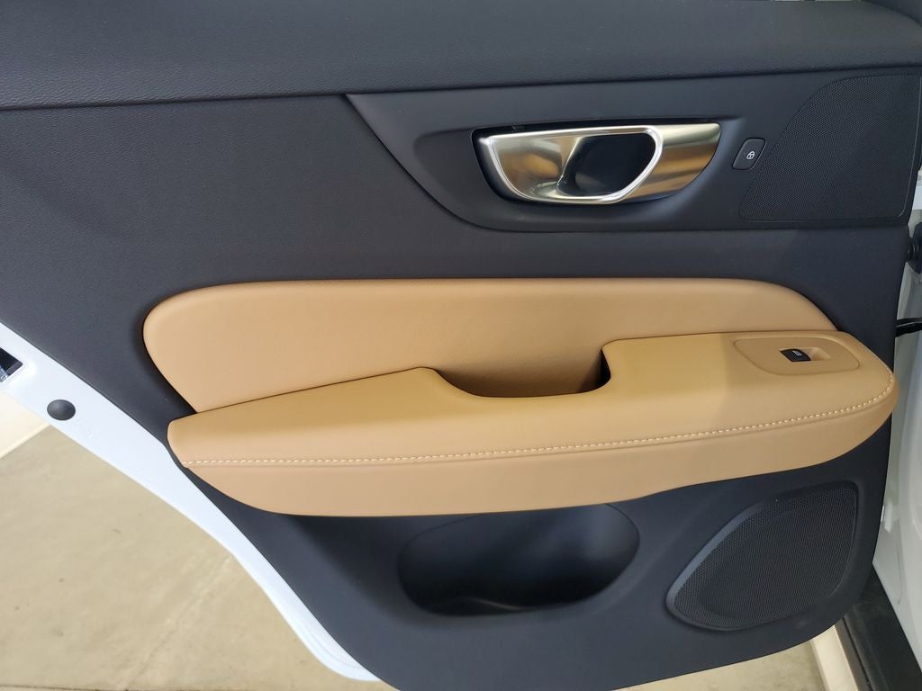 2025 Volvo V60 Cross Country AWD Ultra