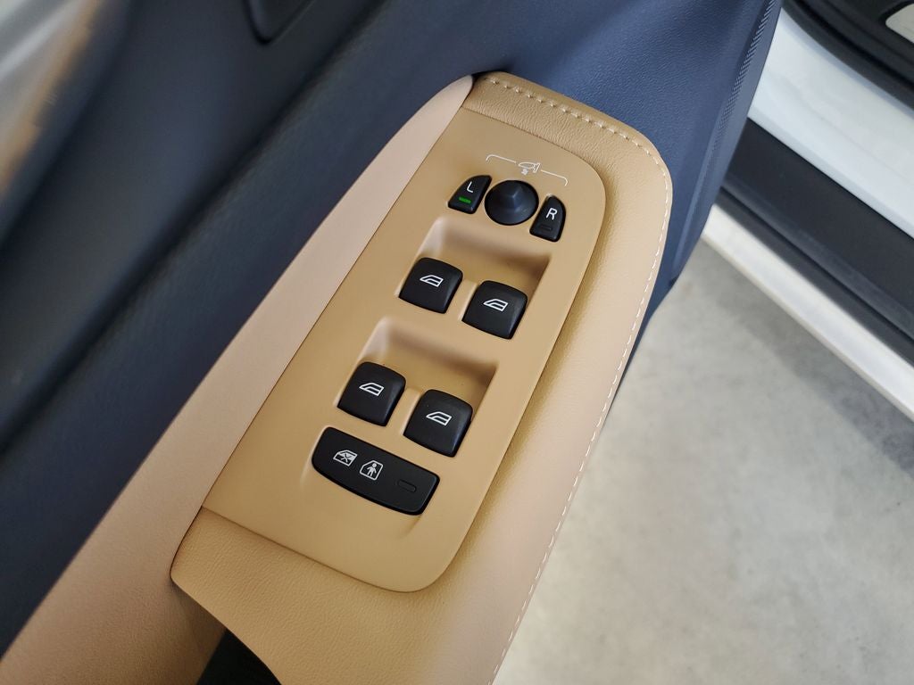 2025 Volvo V60 Cross Country AWD Ultra