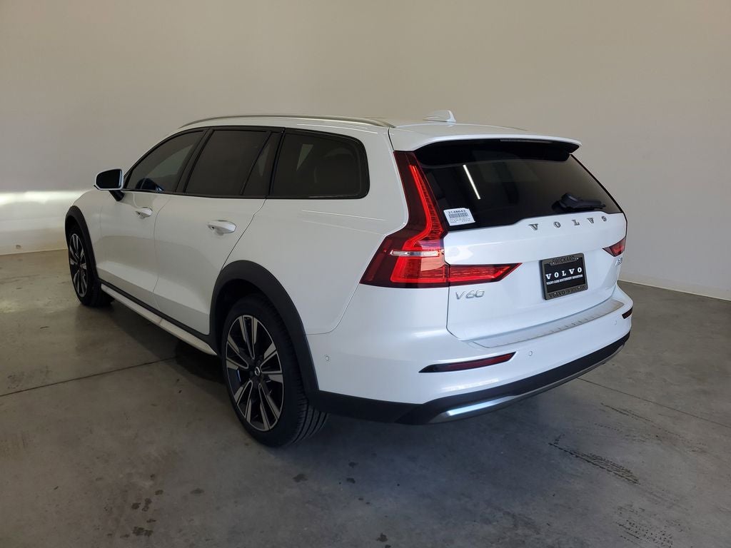 2025 Volvo V60 Cross Country AWD Ultra