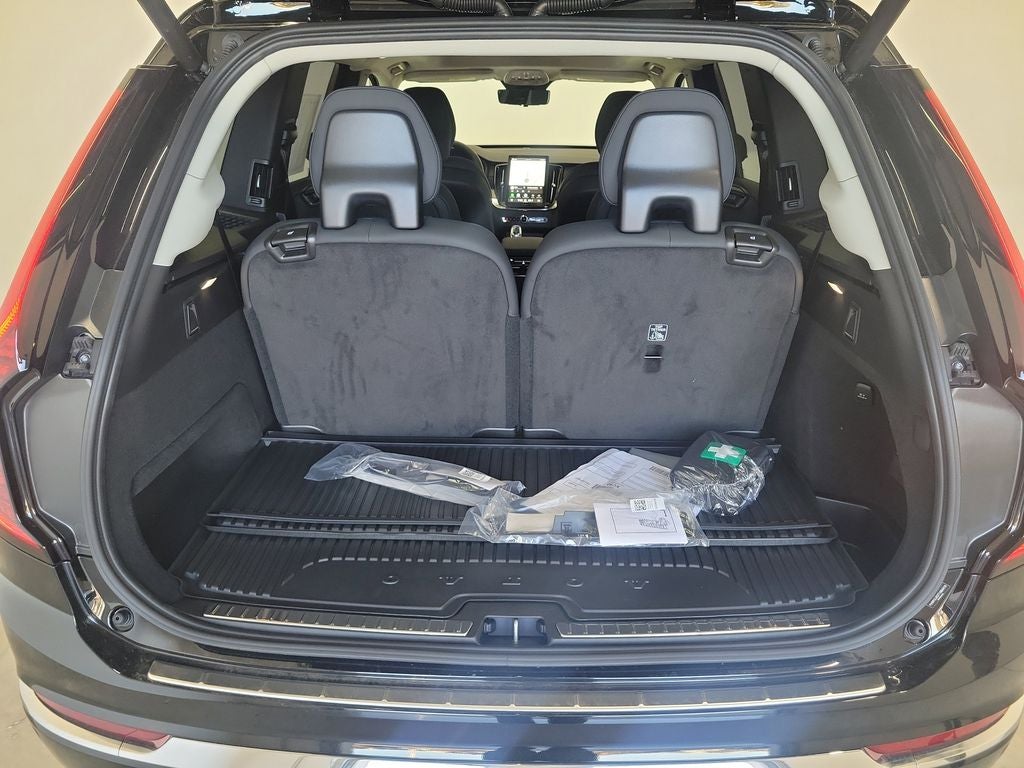 2026 Volvo XC90 B5 Plus