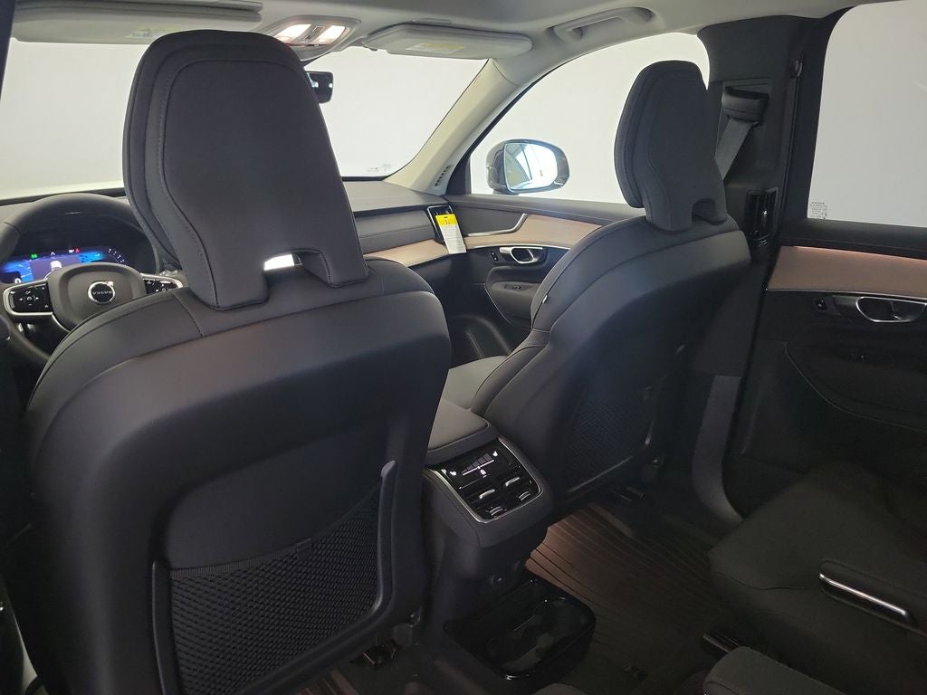 2026 Volvo XC90 B5 Plus