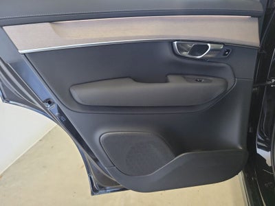 2026 Volvo XC90 B5 Plus