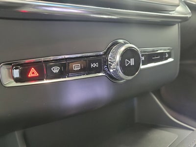 2026 Volvo XC90 B5 Plus