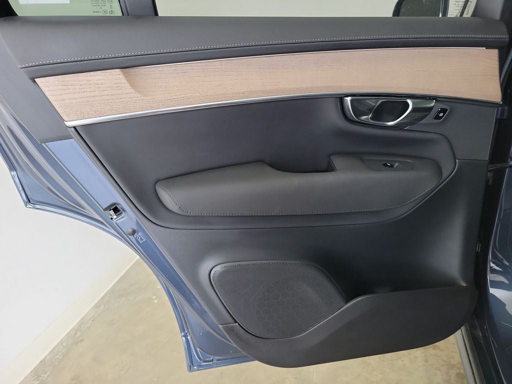2025 Volvo XC90 B5 Plus 2025.5
