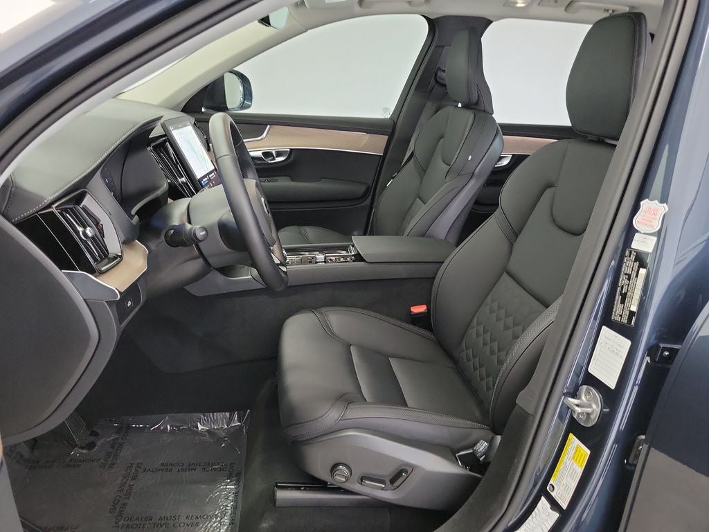 2025 Volvo XC90 B5 Plus 2025.5