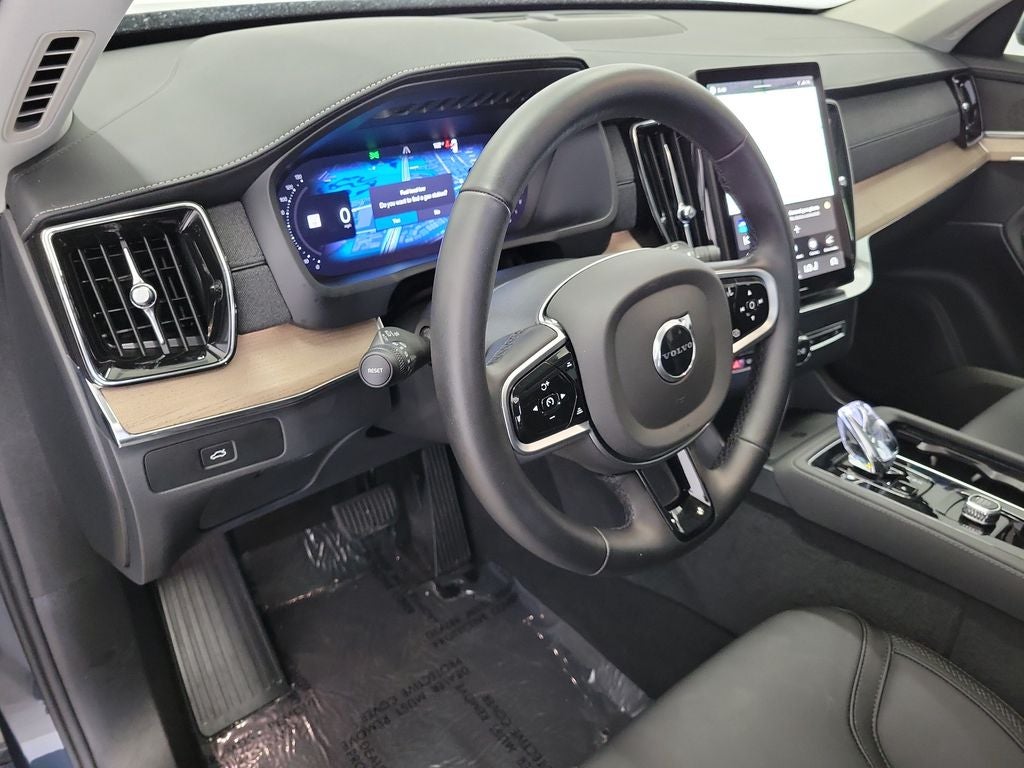 2025 Volvo XC90 B5 Plus 2025.5