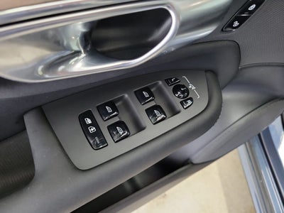 2025 Volvo XC90 B5 Plus 2025.5