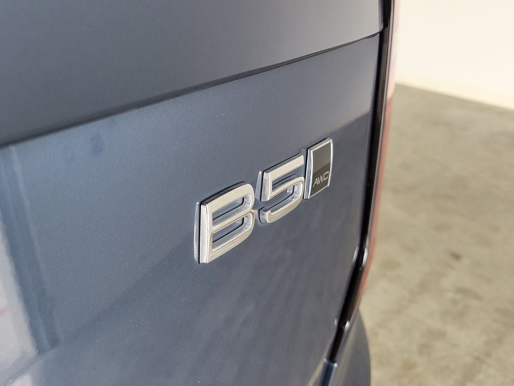 2025 Volvo XC90 B5 Plus 2025.5