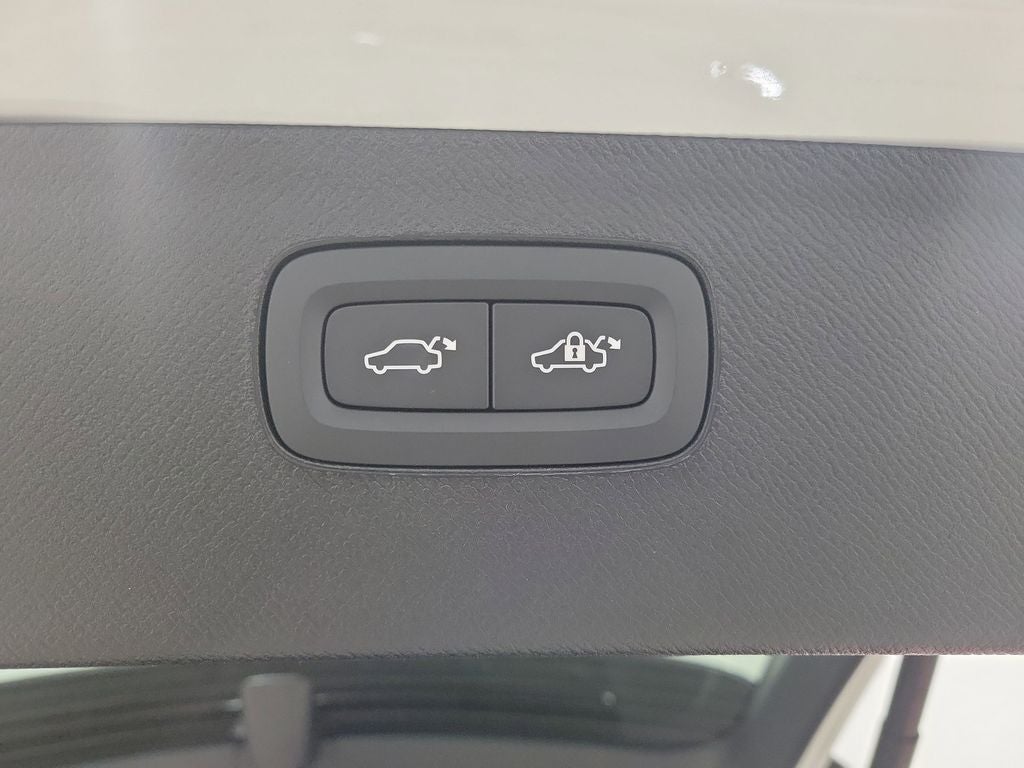 2026 Volvo XC90 B5 Core