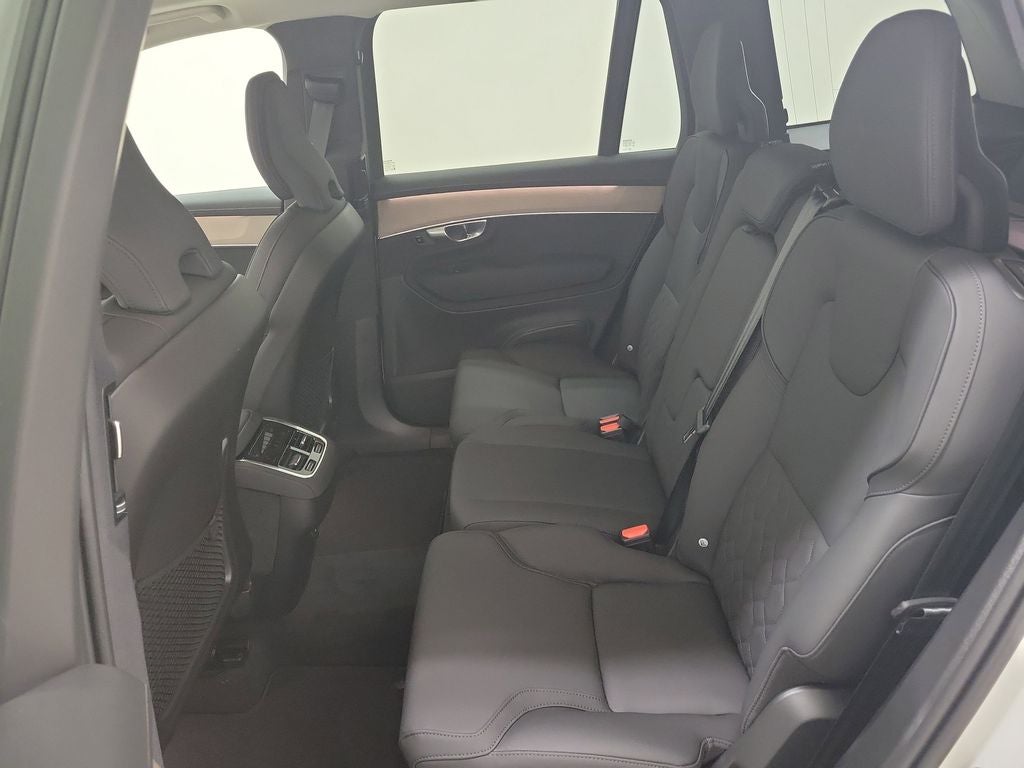 2026 Volvo XC90 B5 Core