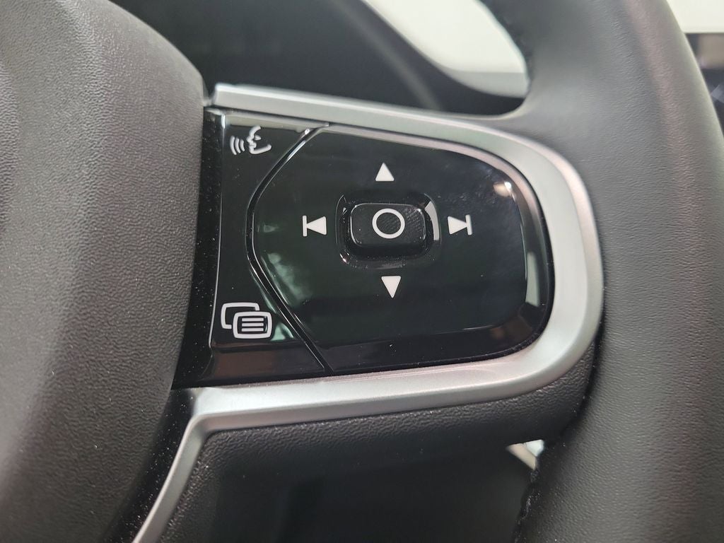 2026 Volvo XC90 B5 Core